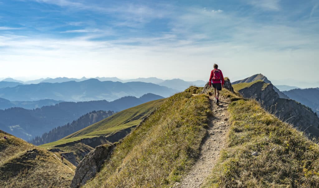 randonnée sur une crête de montagne. Paysage montagne :Plein air outdoor